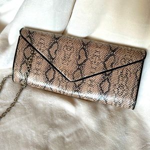 Snakeskin fold over clutch purse with chain, tan and black
